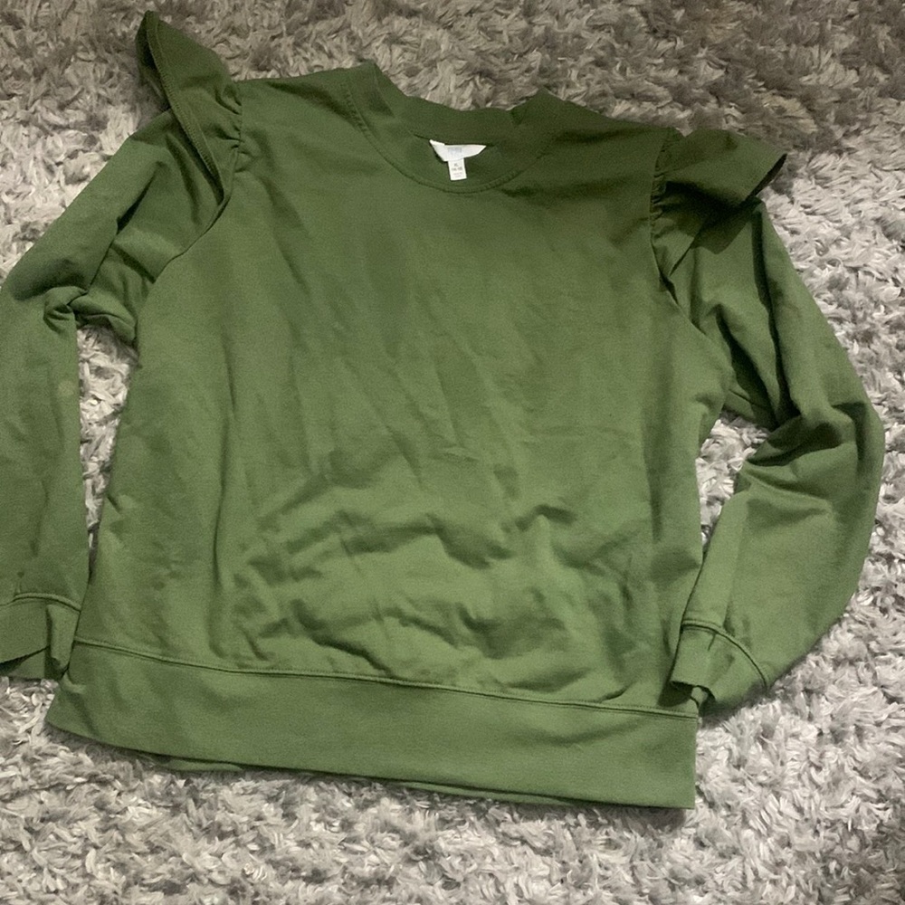 True time ruffle sleeve sweater